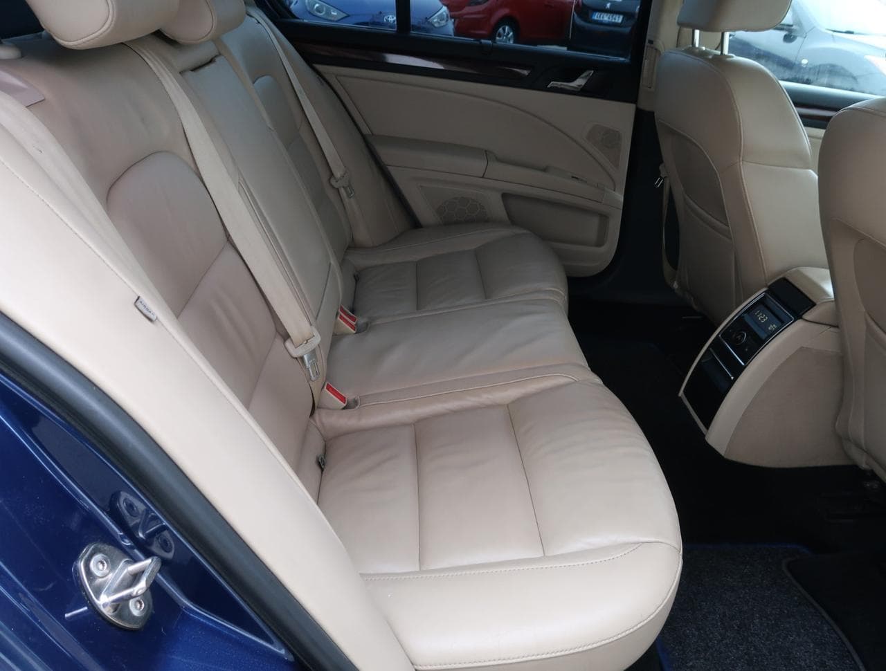 2009 Škoda SUPERB - 13
