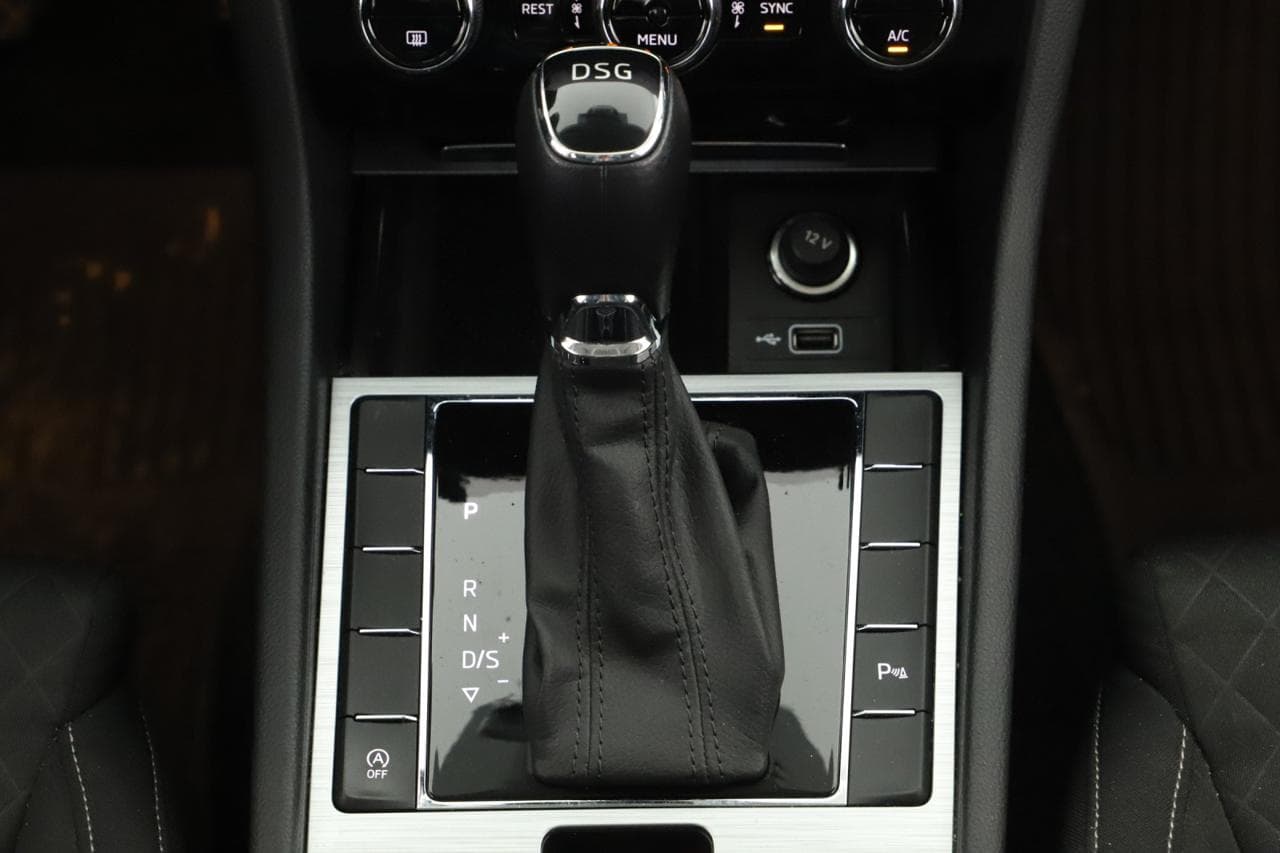 2020 Škoda SUPERB - 18