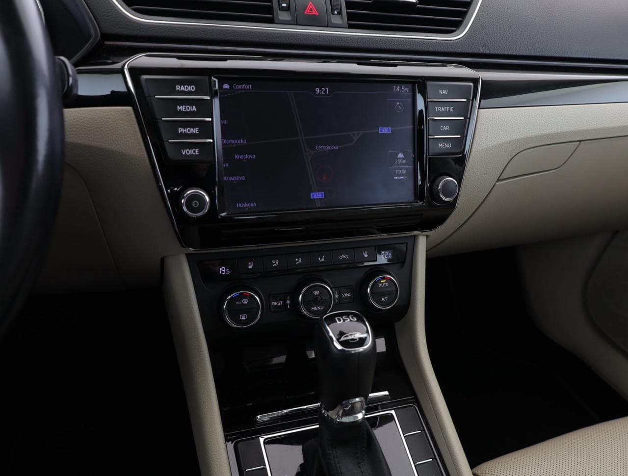 2015 Škoda Superb - 16