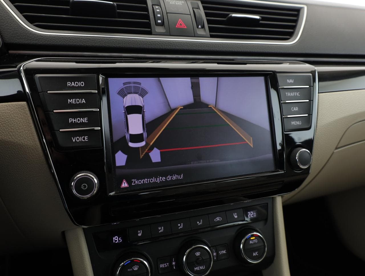 2015 Škoda Superb - 20