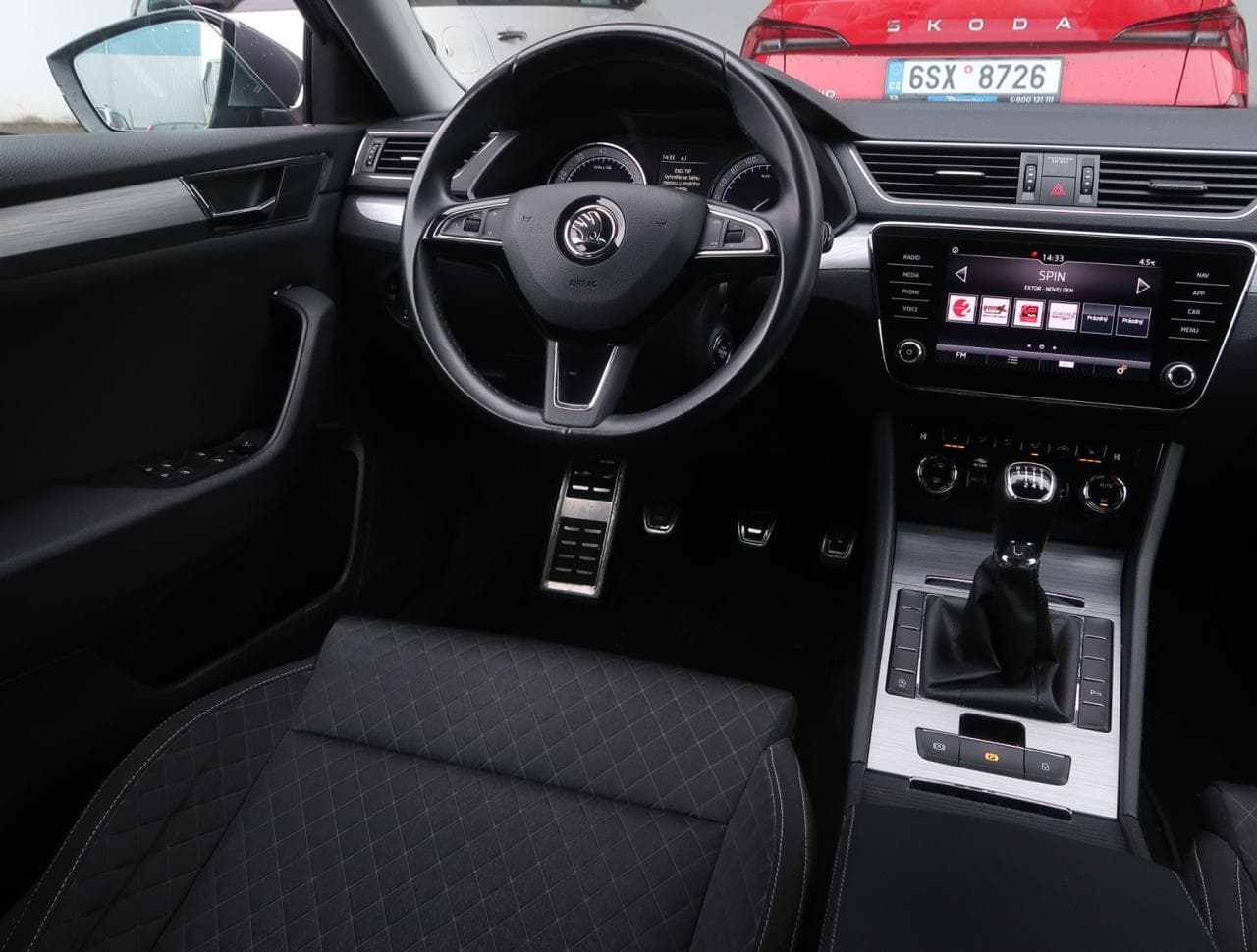 2019 Škoda Superb - 9