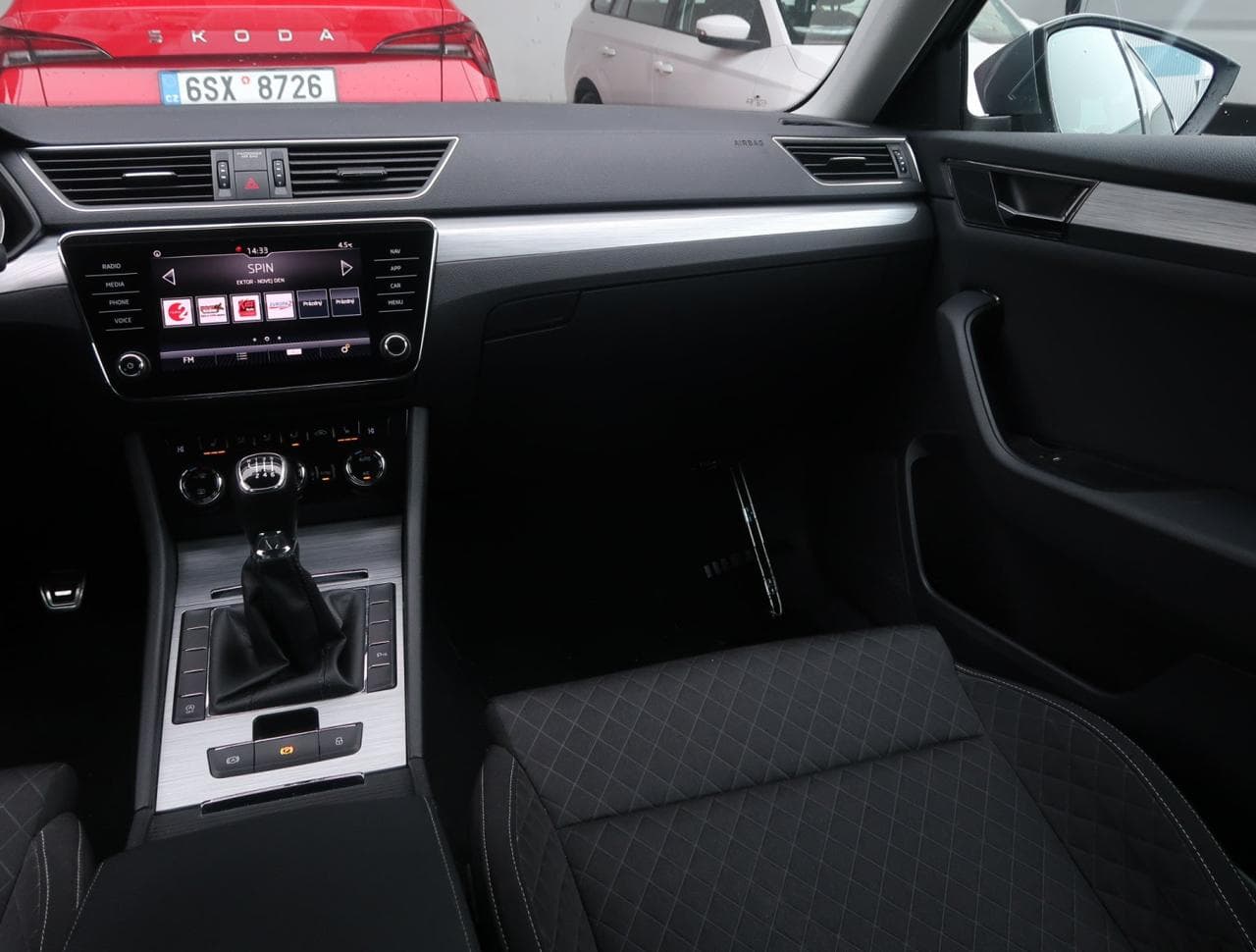 2019 Škoda Superb - 11