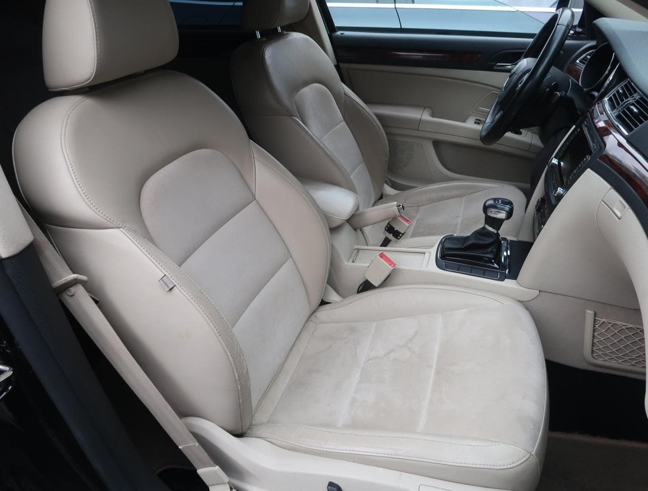 2011 Škoda Superb - 12