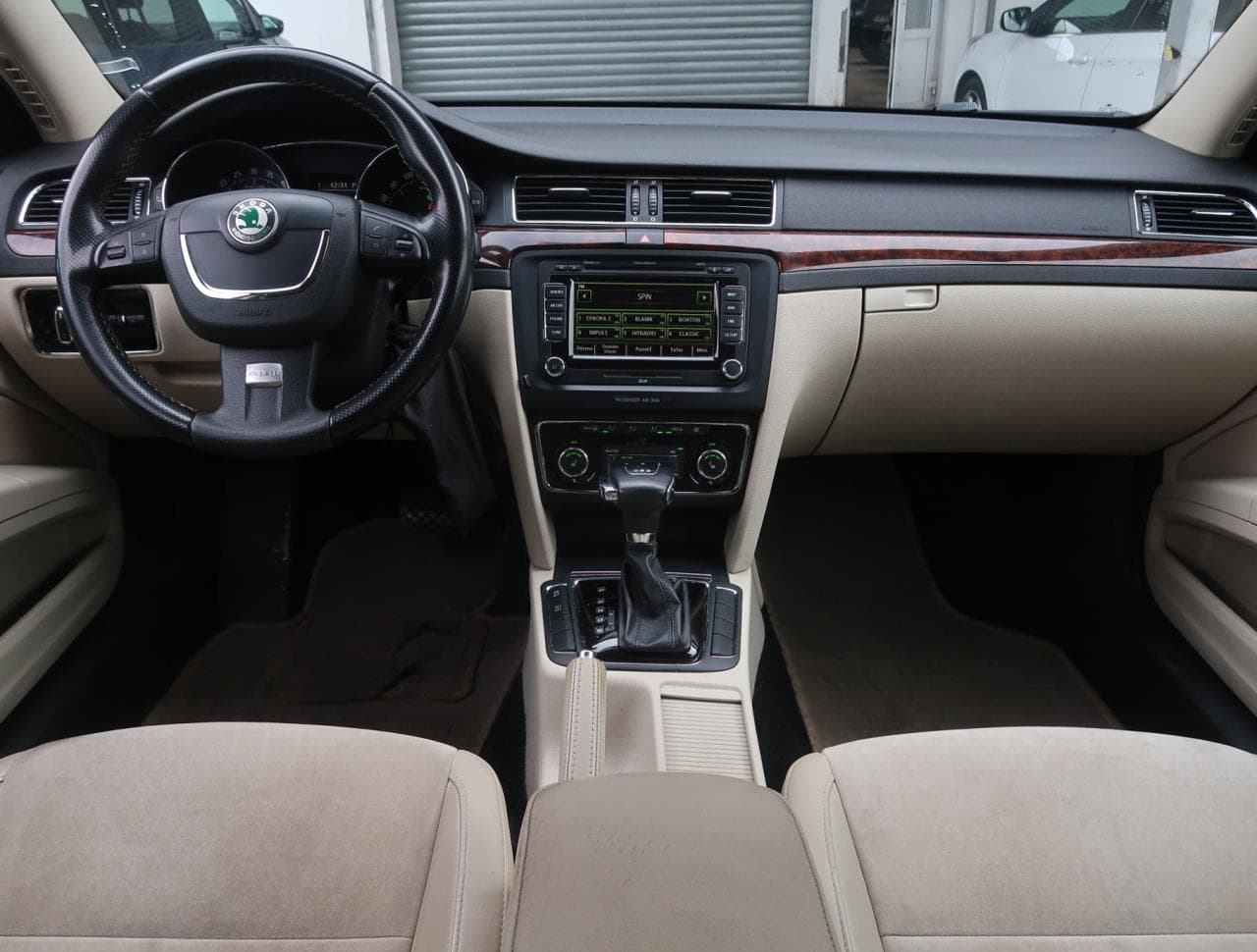 2011 Škoda Superb - 10