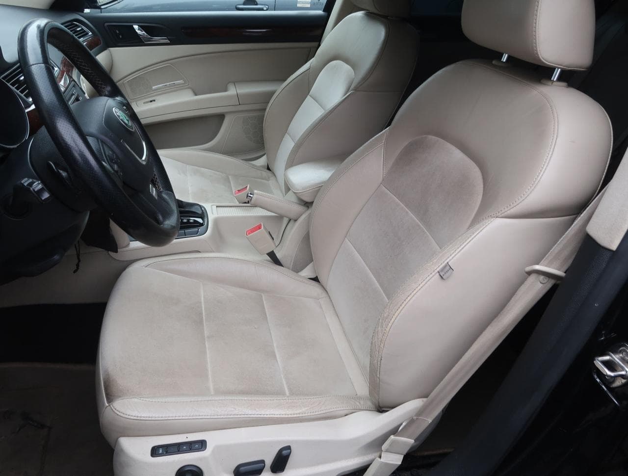 2011 Škoda Superb - 16