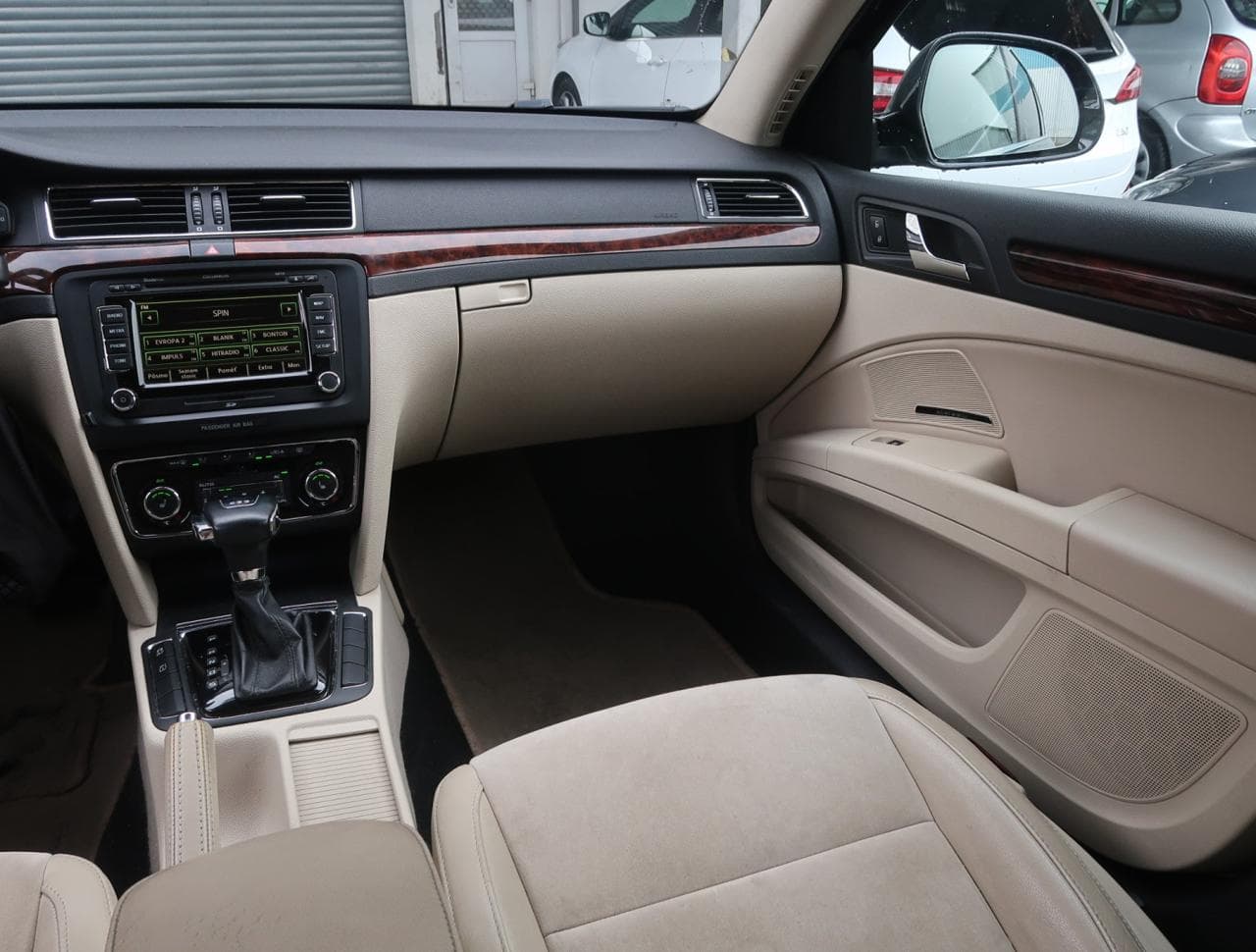 2011 Škoda Superb - 11