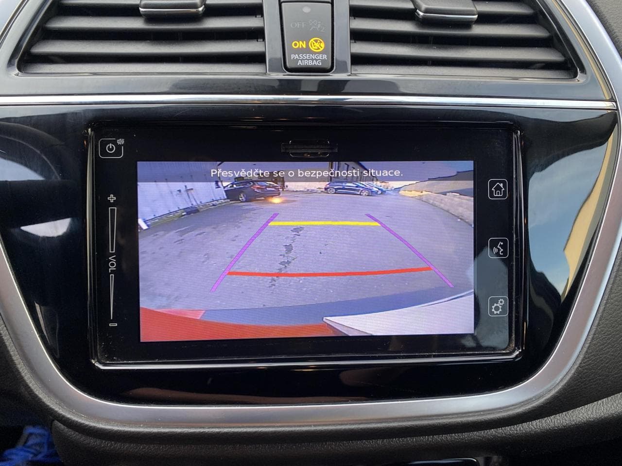 2019 Suzuki S-CROSS - 17