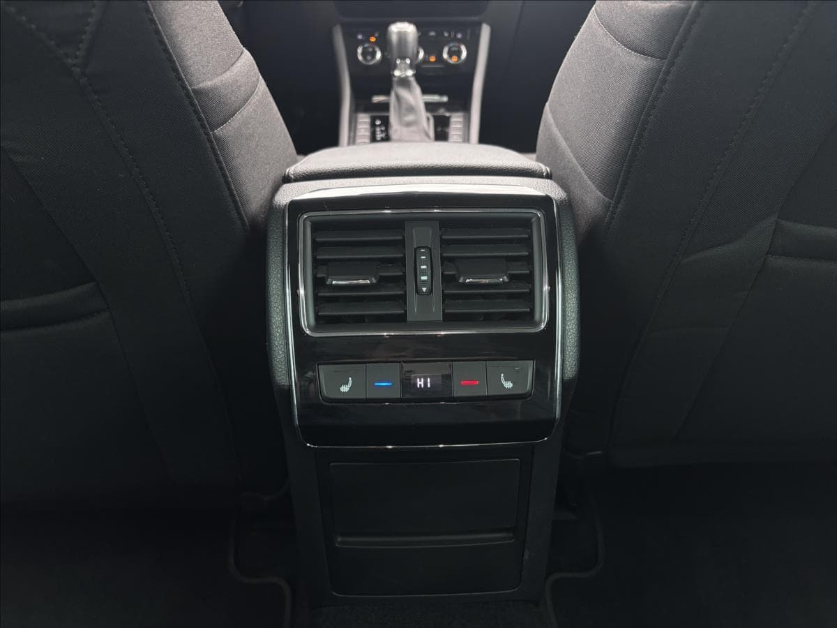 2021 Škoda SUPERB - 15