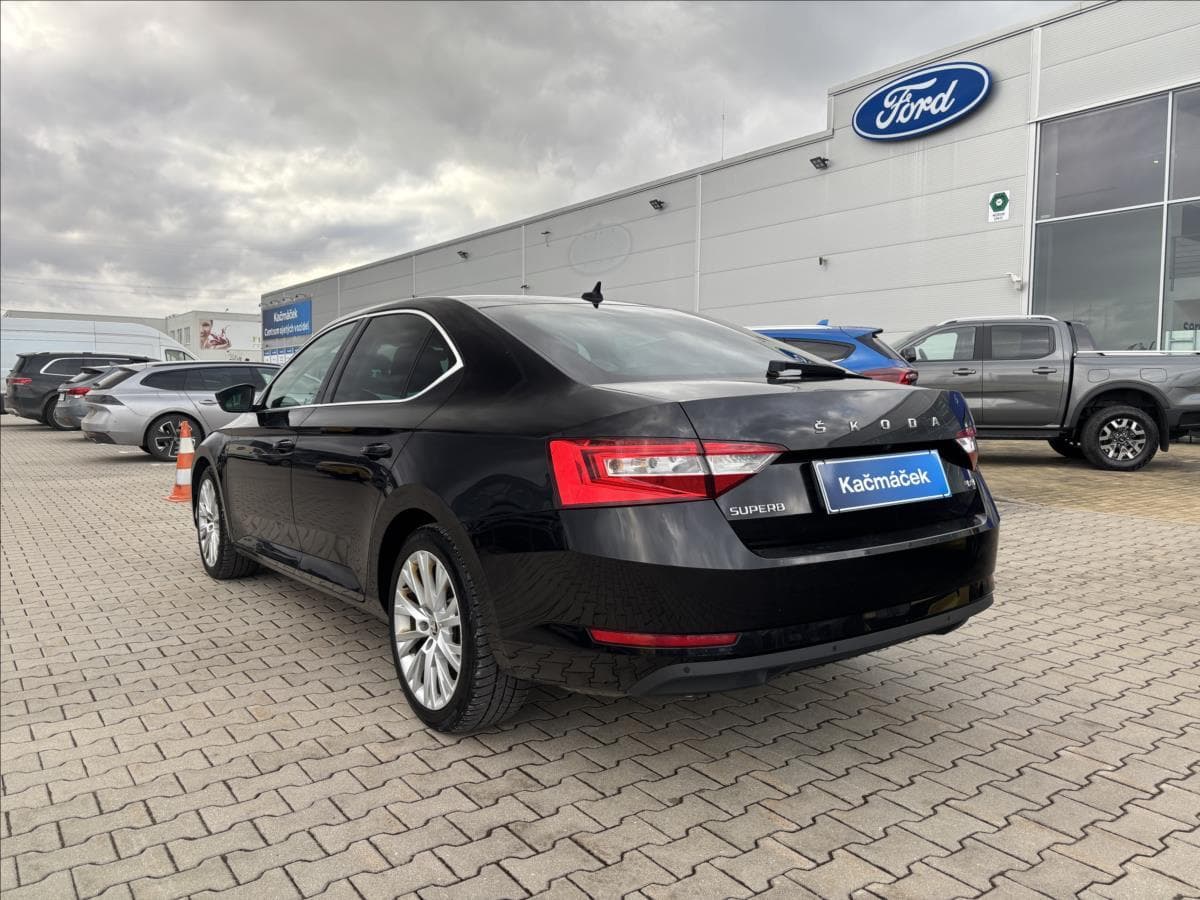 2021 Škoda SUPERB - 3