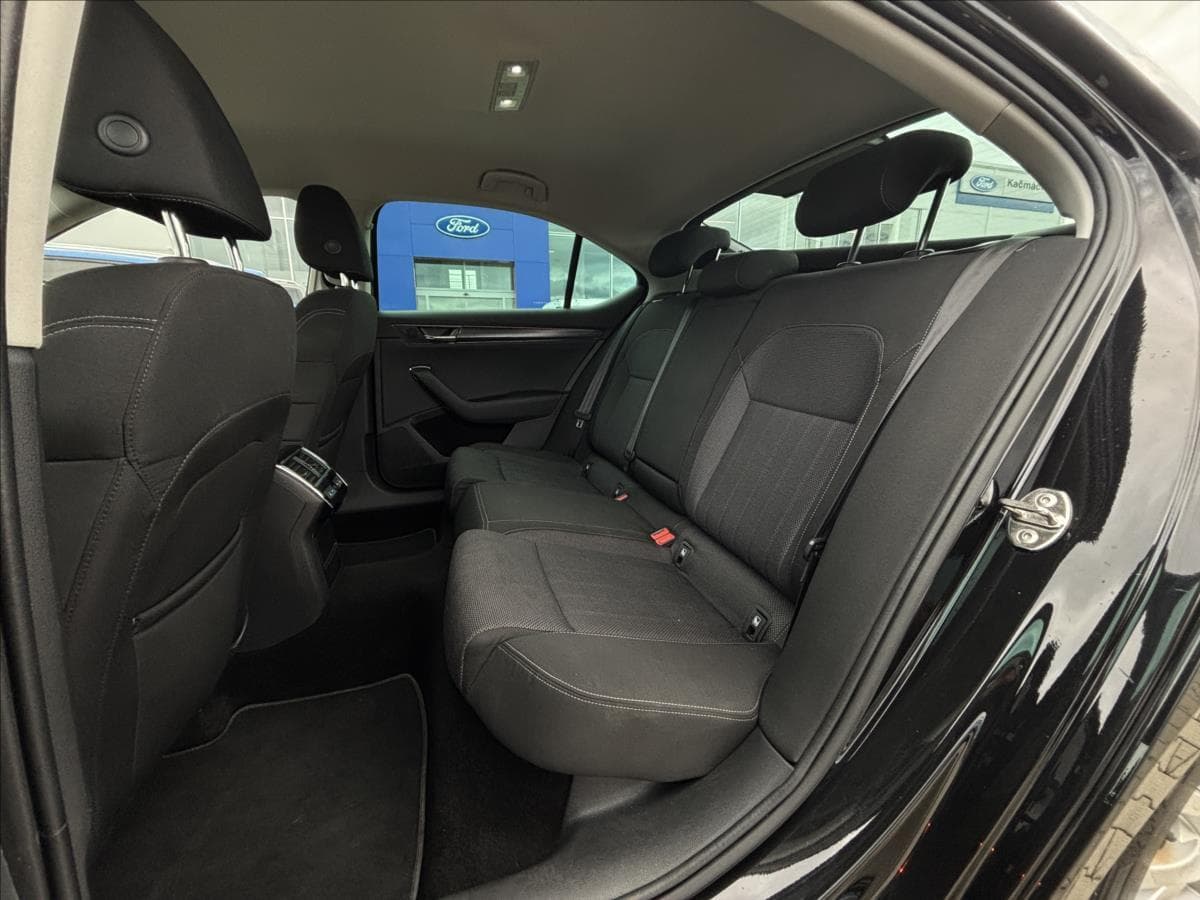 2021 Škoda SUPERB - 14