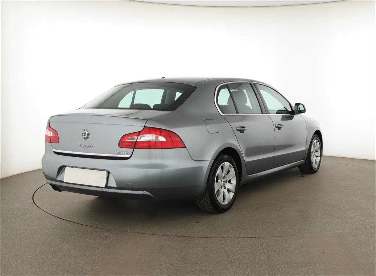2012 Škoda Superb - 7