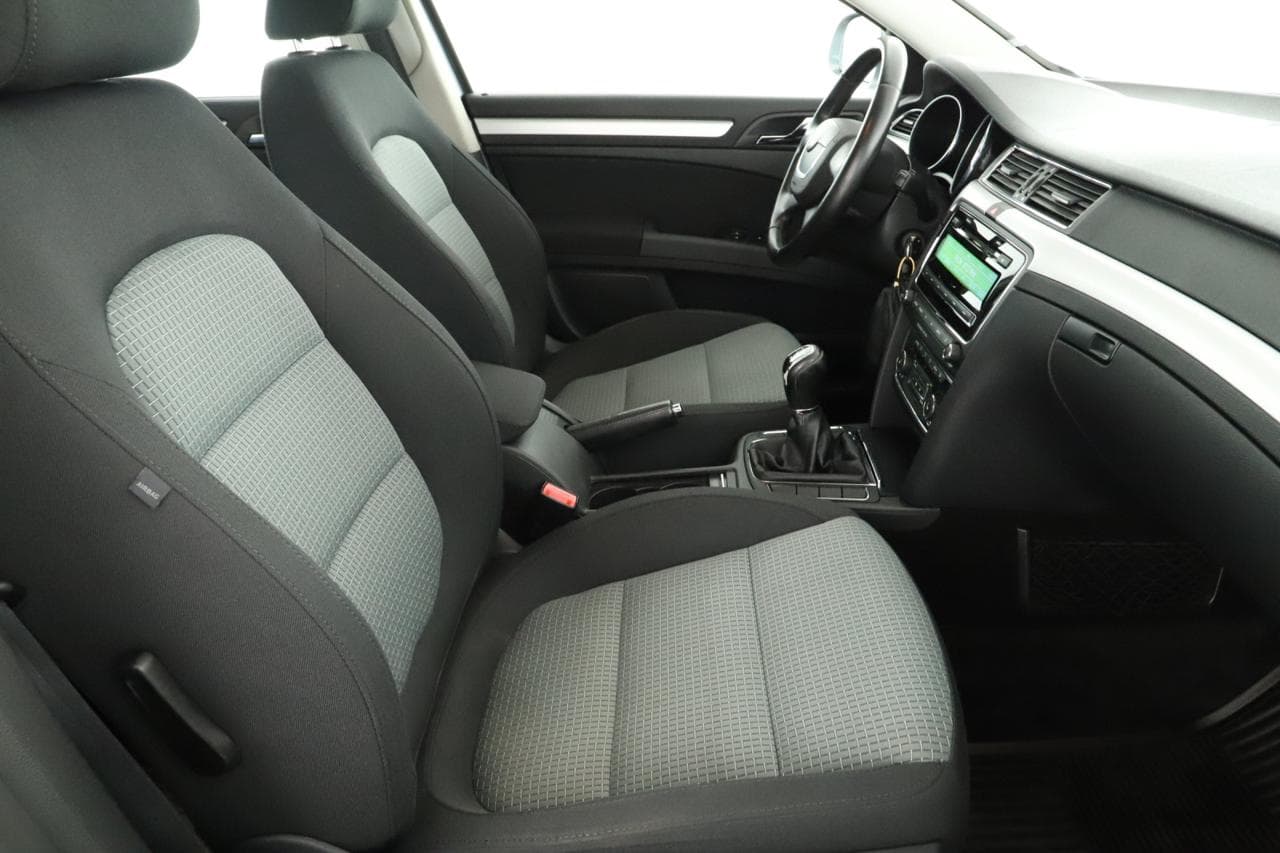 2012 Škoda Superb - 10