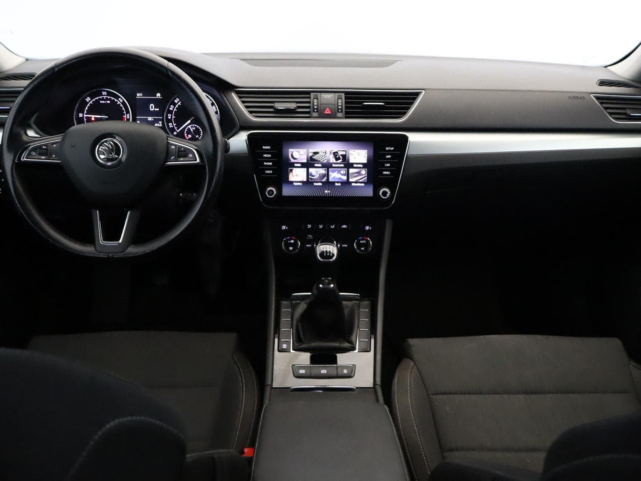 2018 Škoda SUPERB - 9