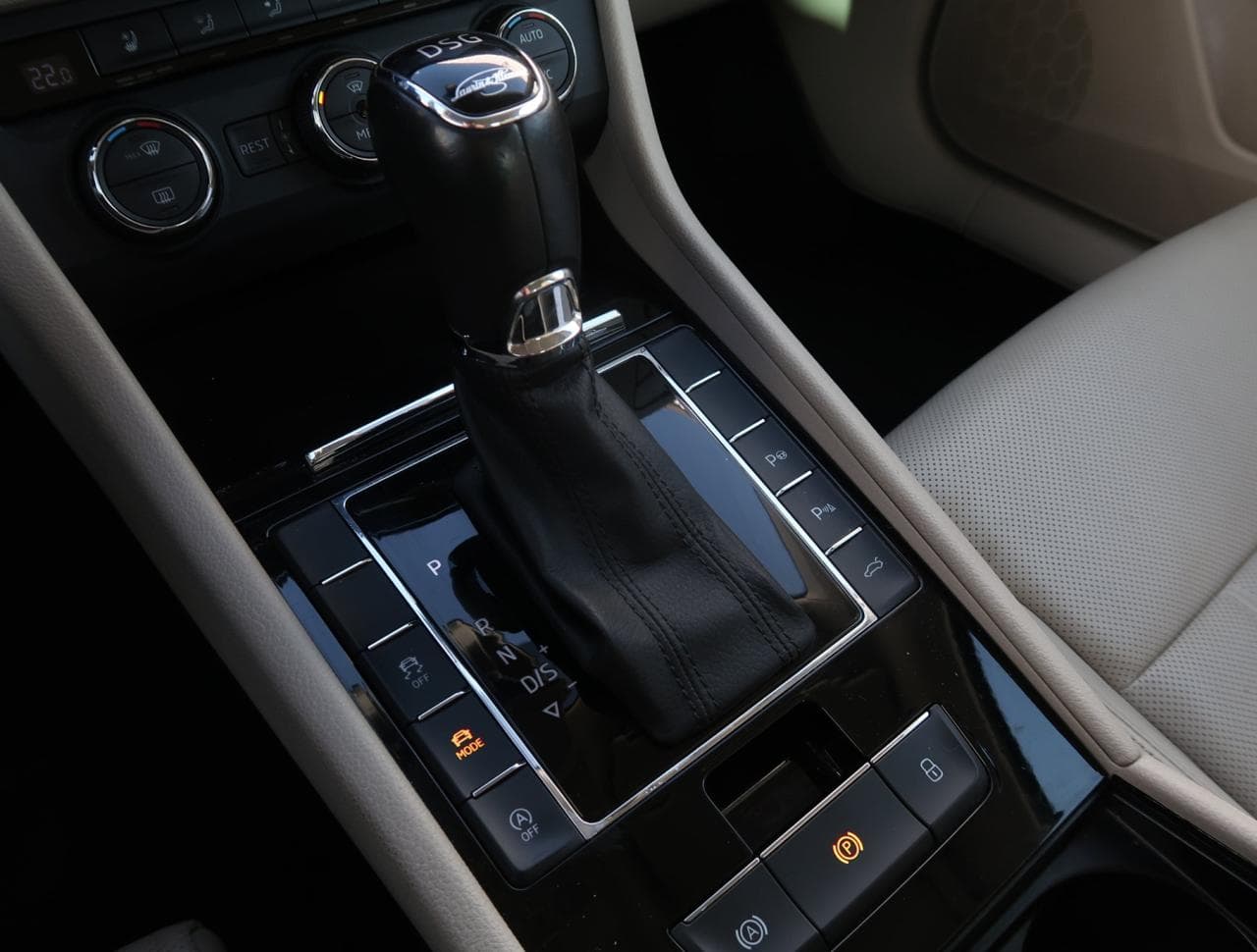 2015 Škoda SUPERB - 19