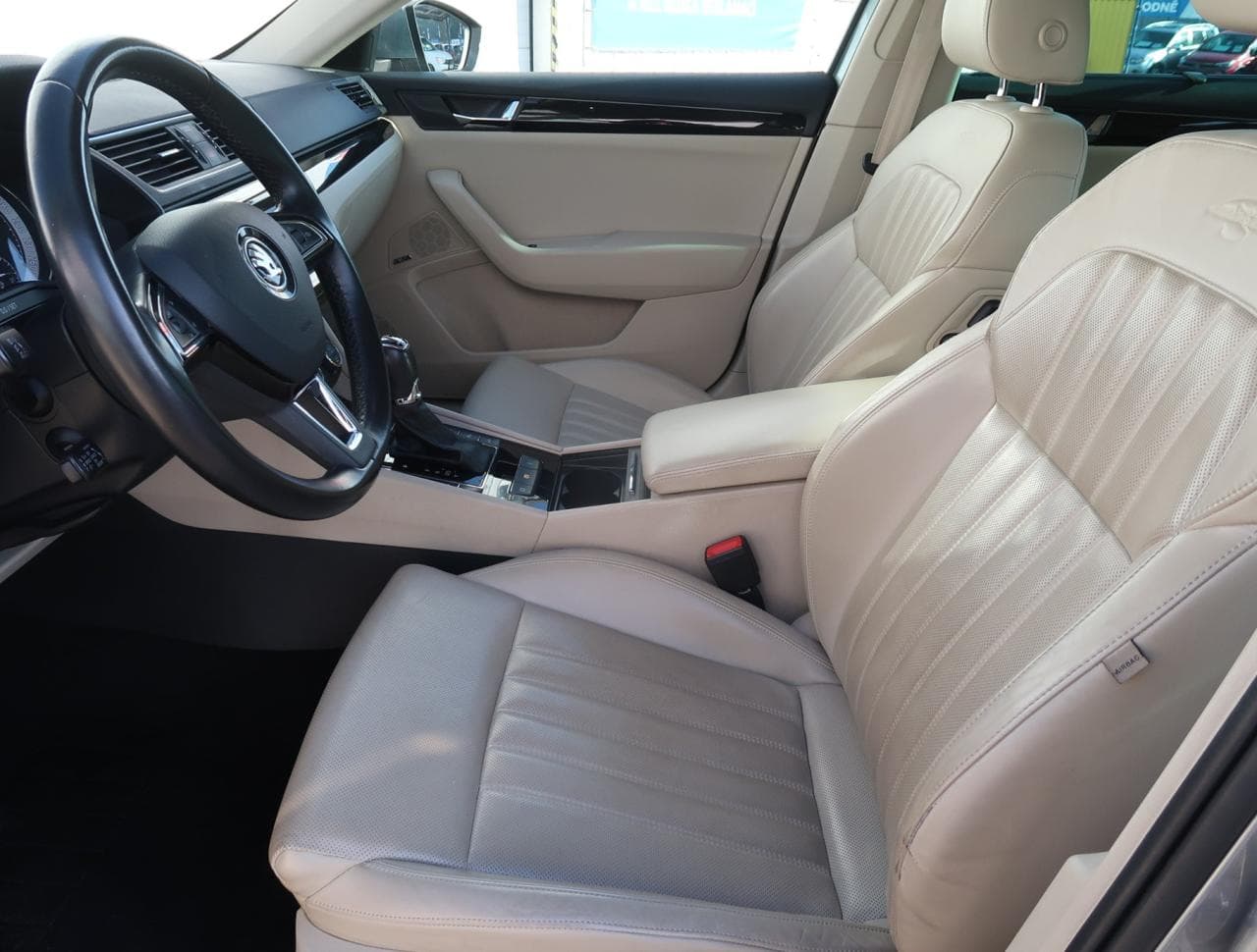 2015 Škoda SUPERB - 16