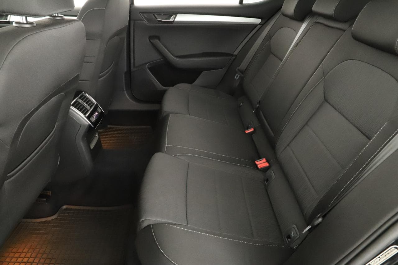 2016 Škoda SUPERB - 12