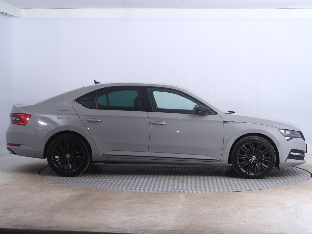 2021 Škoda Superb - 8