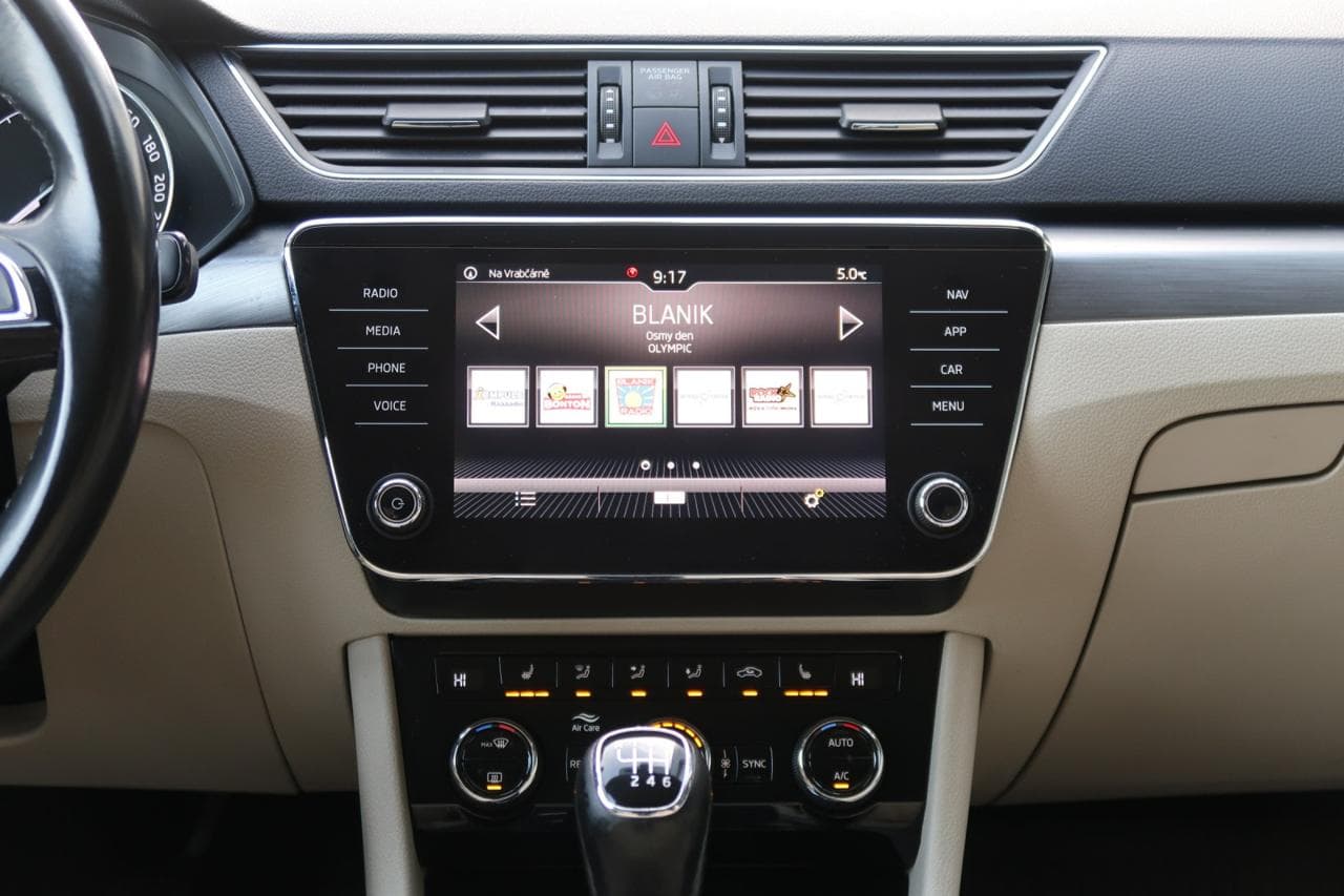 2019 Škoda SUPERB - 18