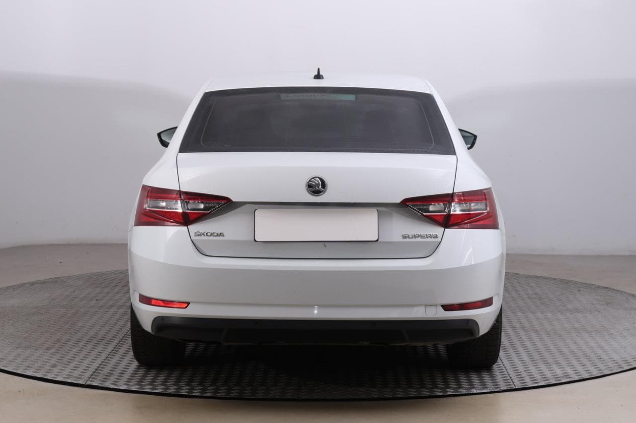 2019 Škoda SUPERB - 6