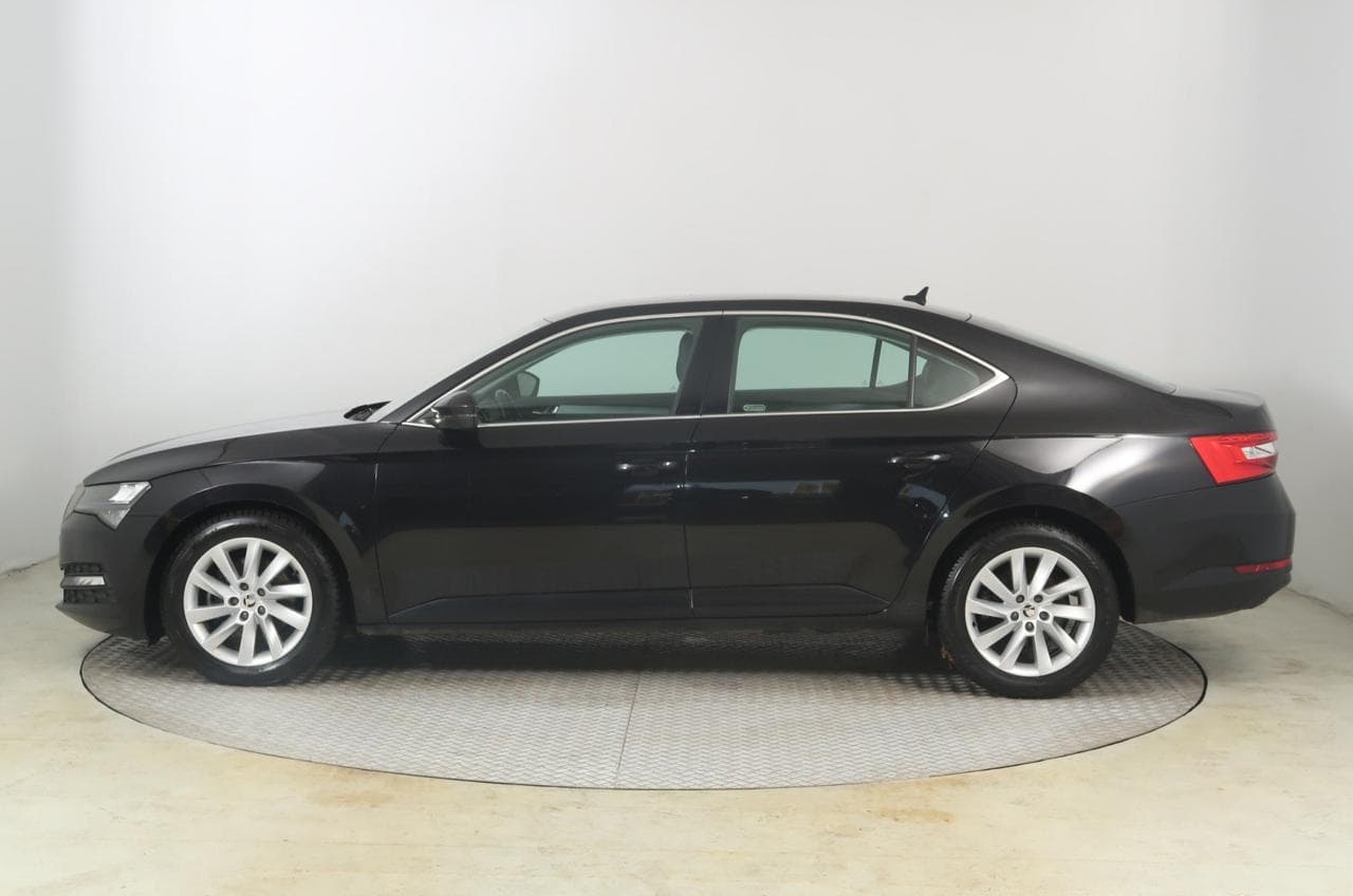 2021 Škoda SUPERB - 4