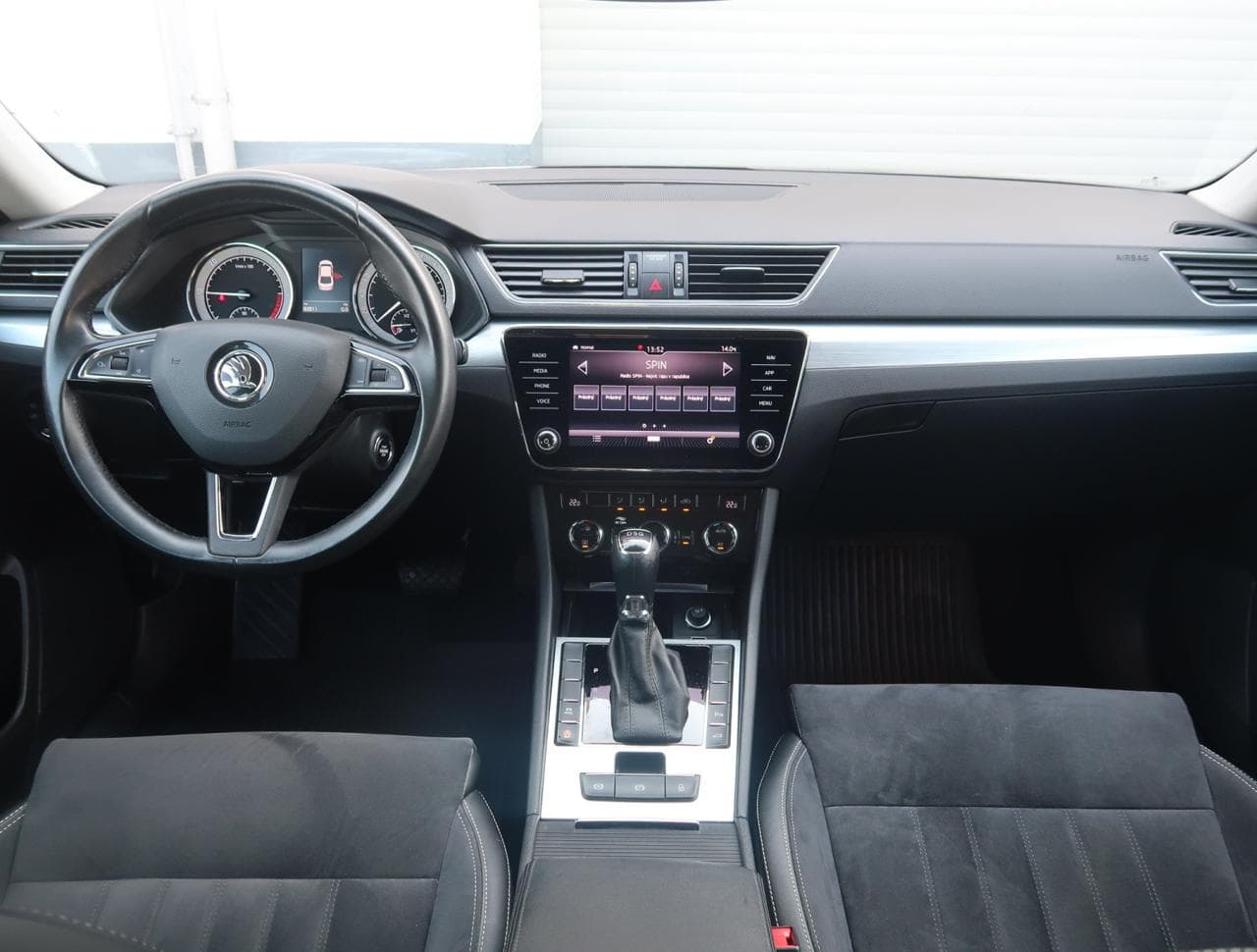2021 Škoda SUPERB - 10