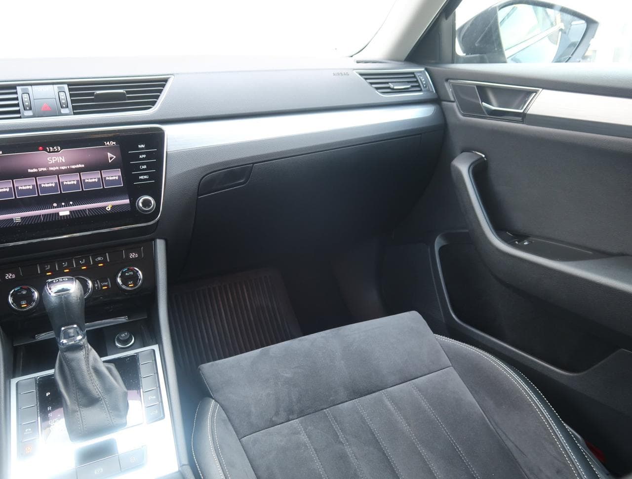 2021 Škoda SUPERB - 11