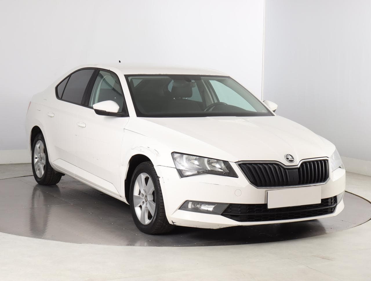 Škoda Superb 2.0 TDI 110kW sedan