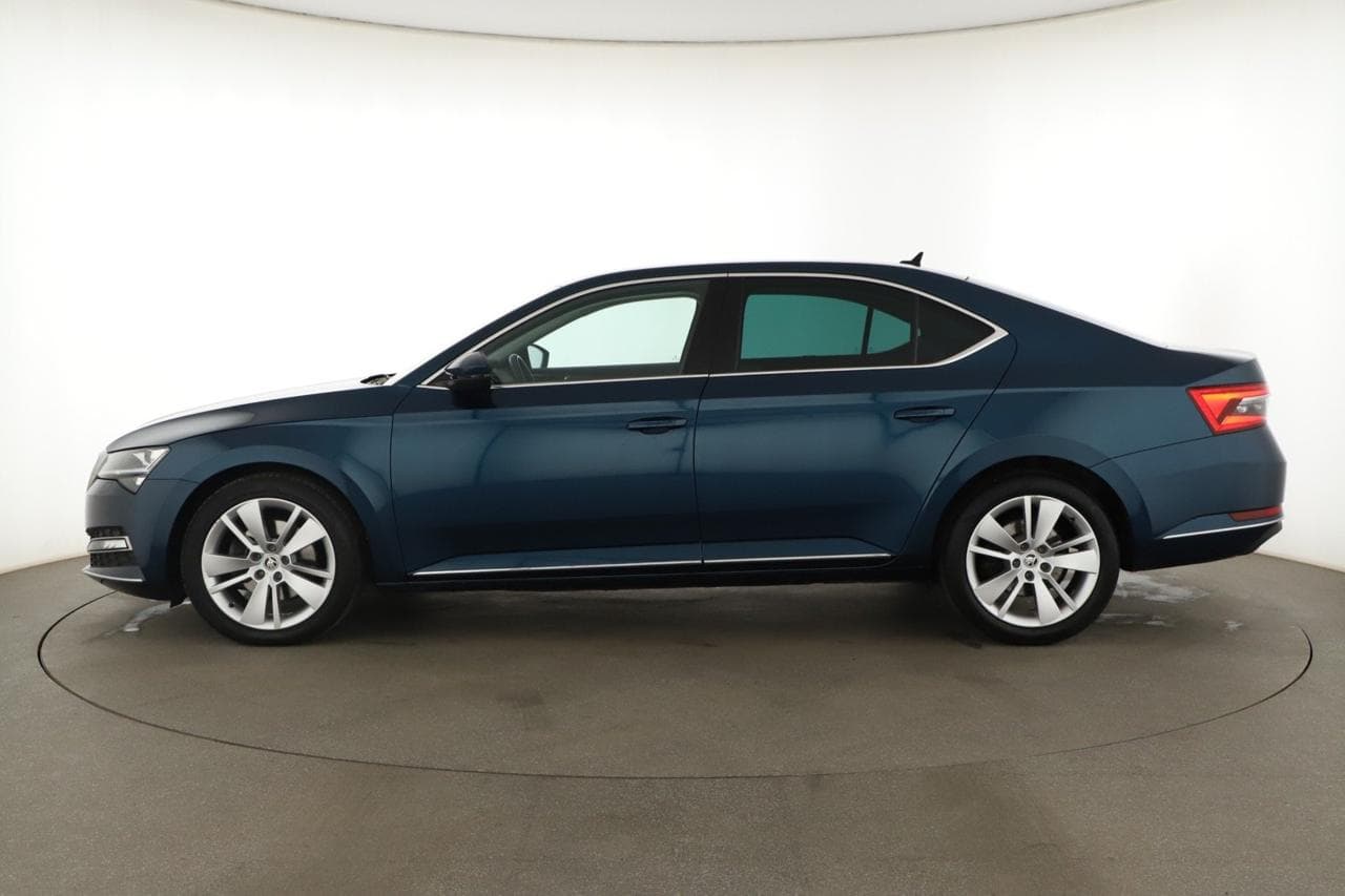 2021 Škoda SUPERB - 4