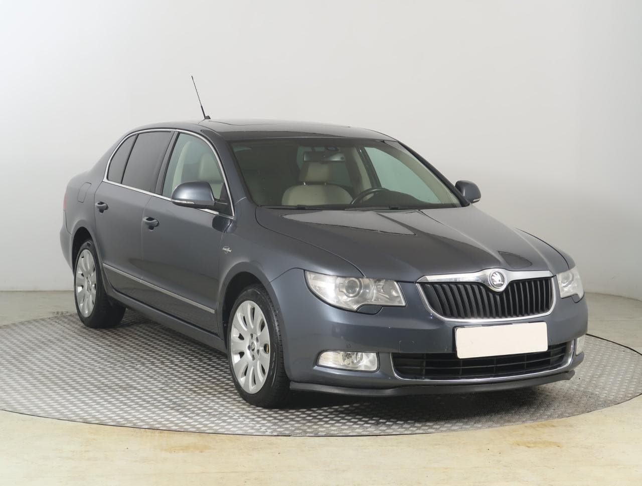 Škoda Superb 3.6 FSI V6 191kW sedan
