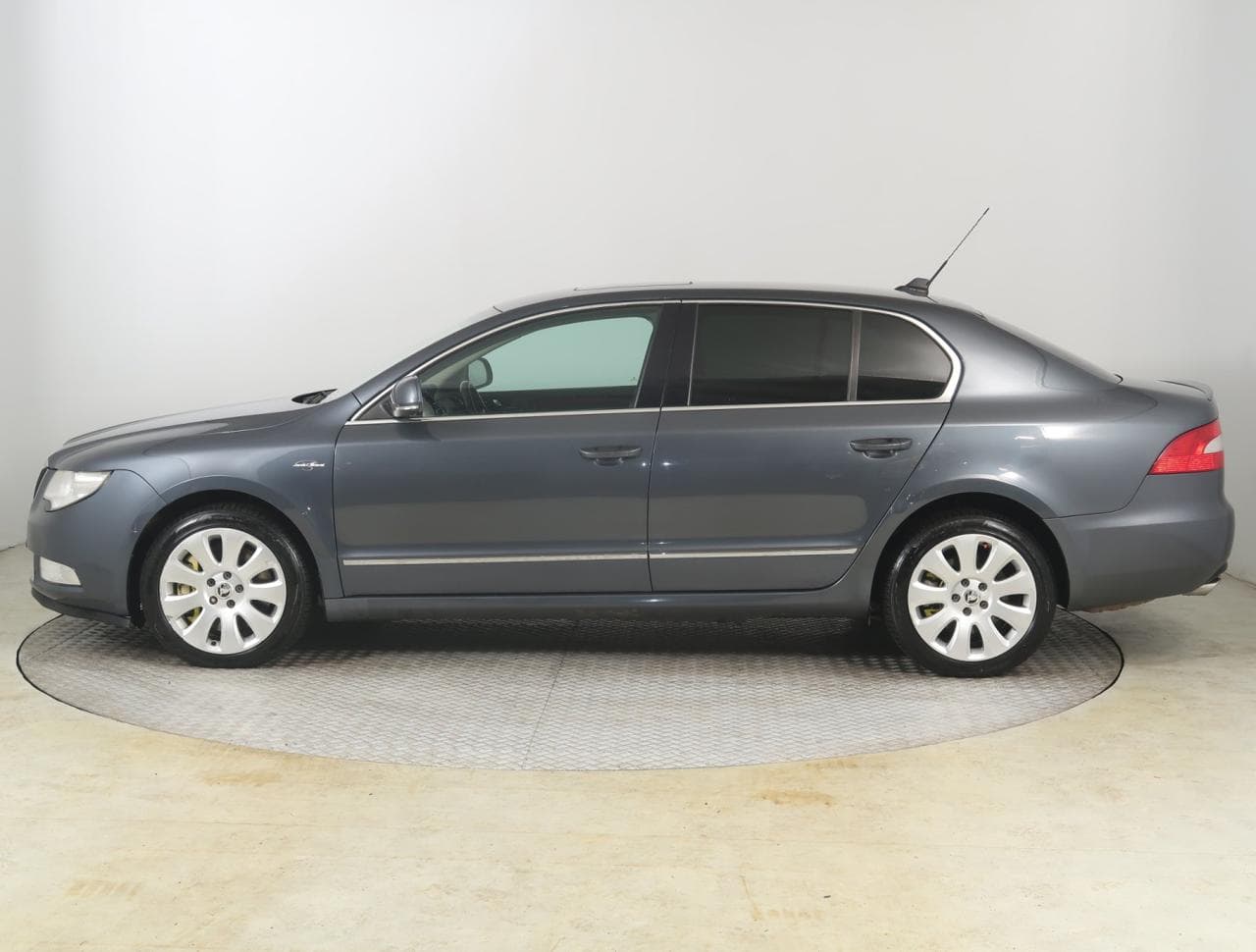 2008 Škoda SUPERB - 4