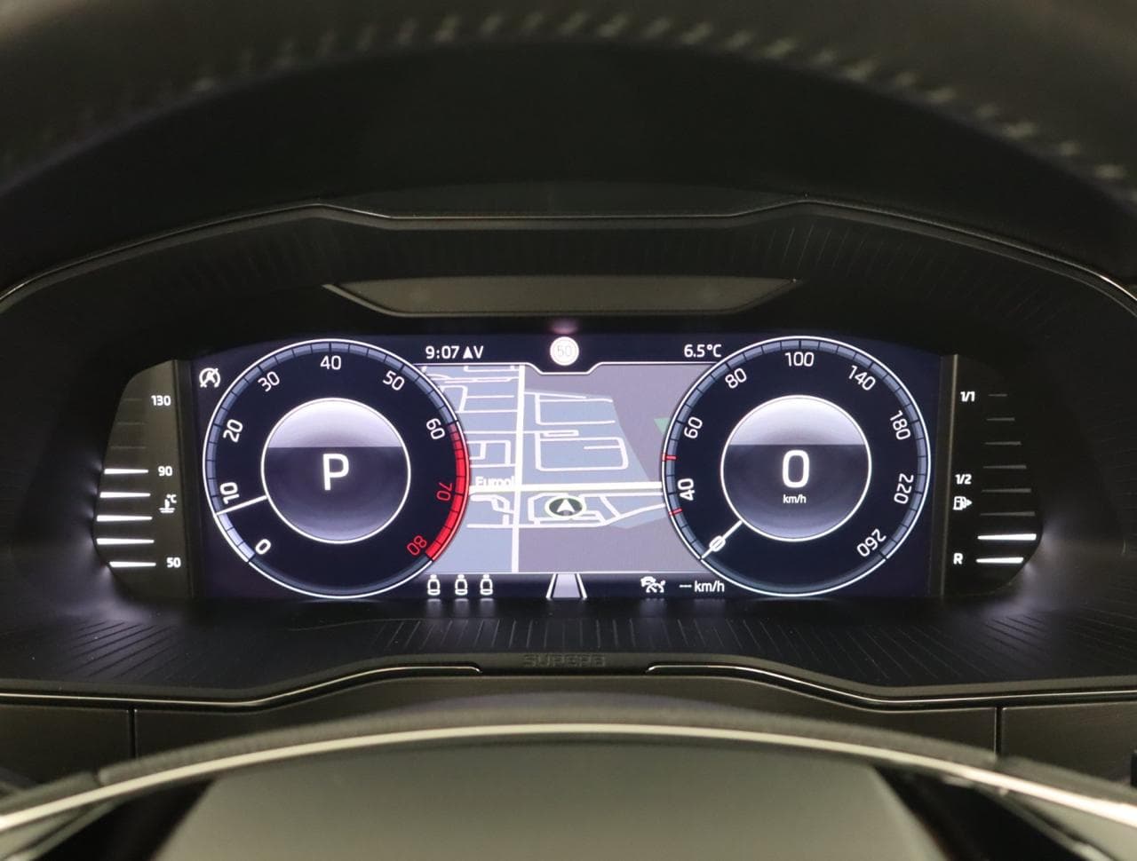 2020 Škoda SUPERB - 17