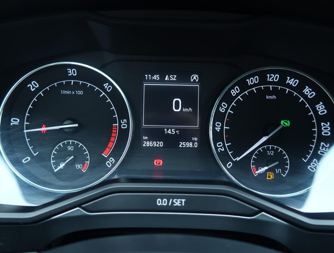 2015 Škoda SUPERB - 17