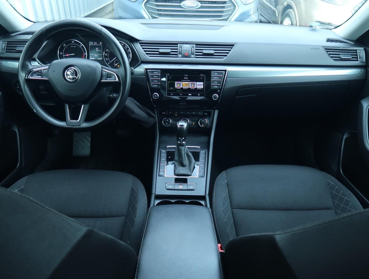 2015 Škoda SUPERB - 10