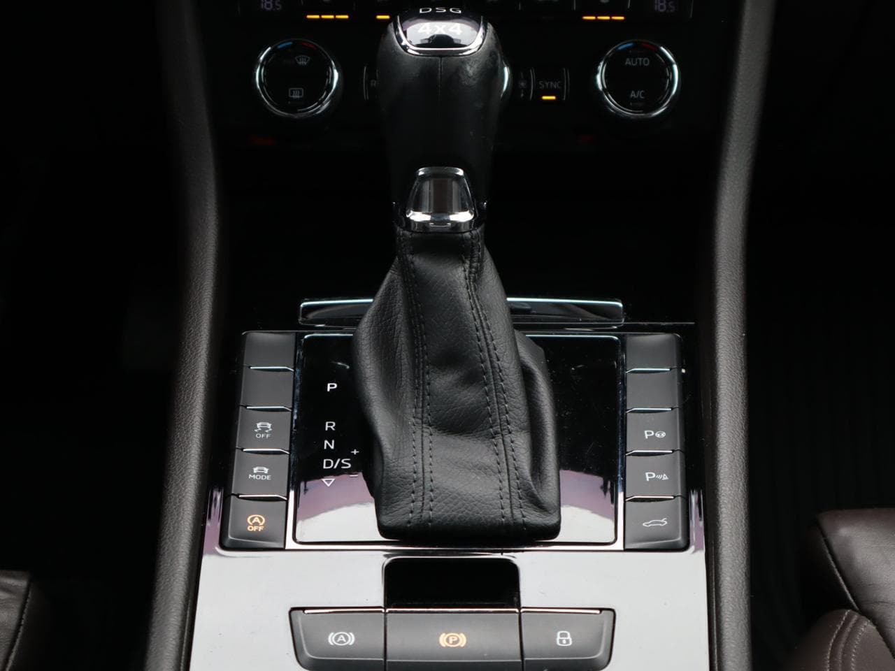 2017 Škoda SUPERB - 17