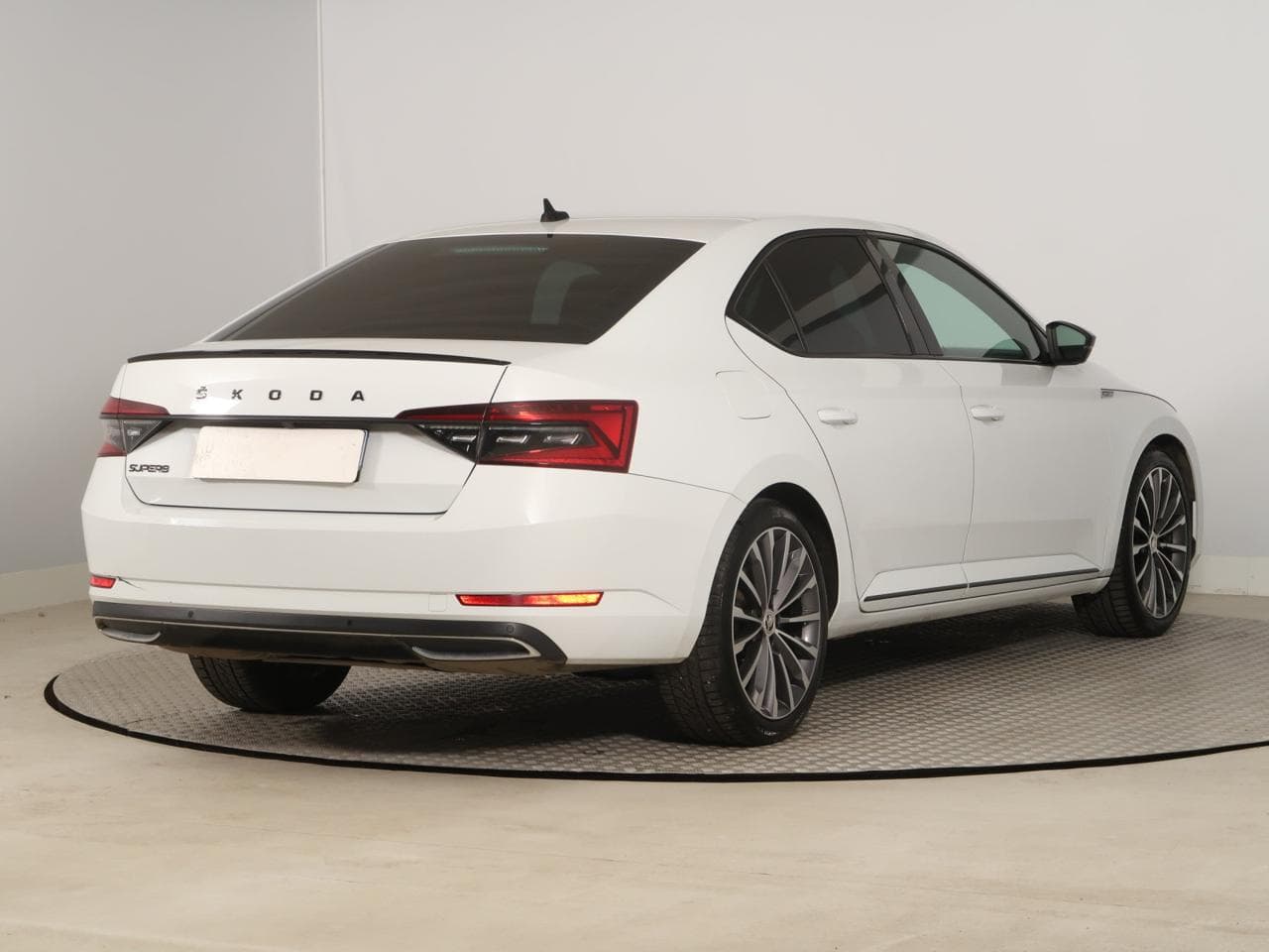 2020 Škoda SUPERB - 7