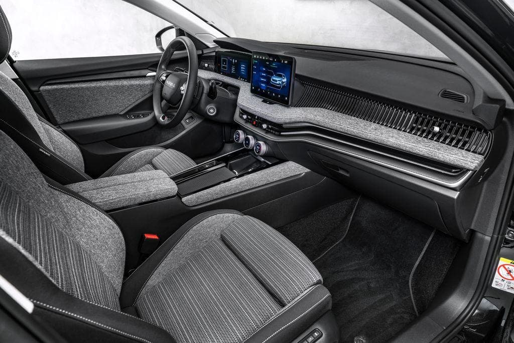 2025 Škoda SUPERB - 13