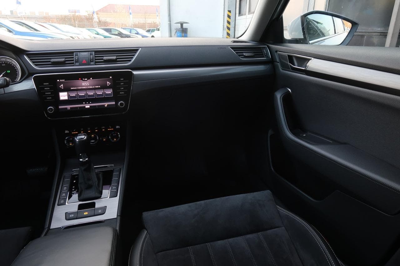 2019 Škoda SUPERB - 11