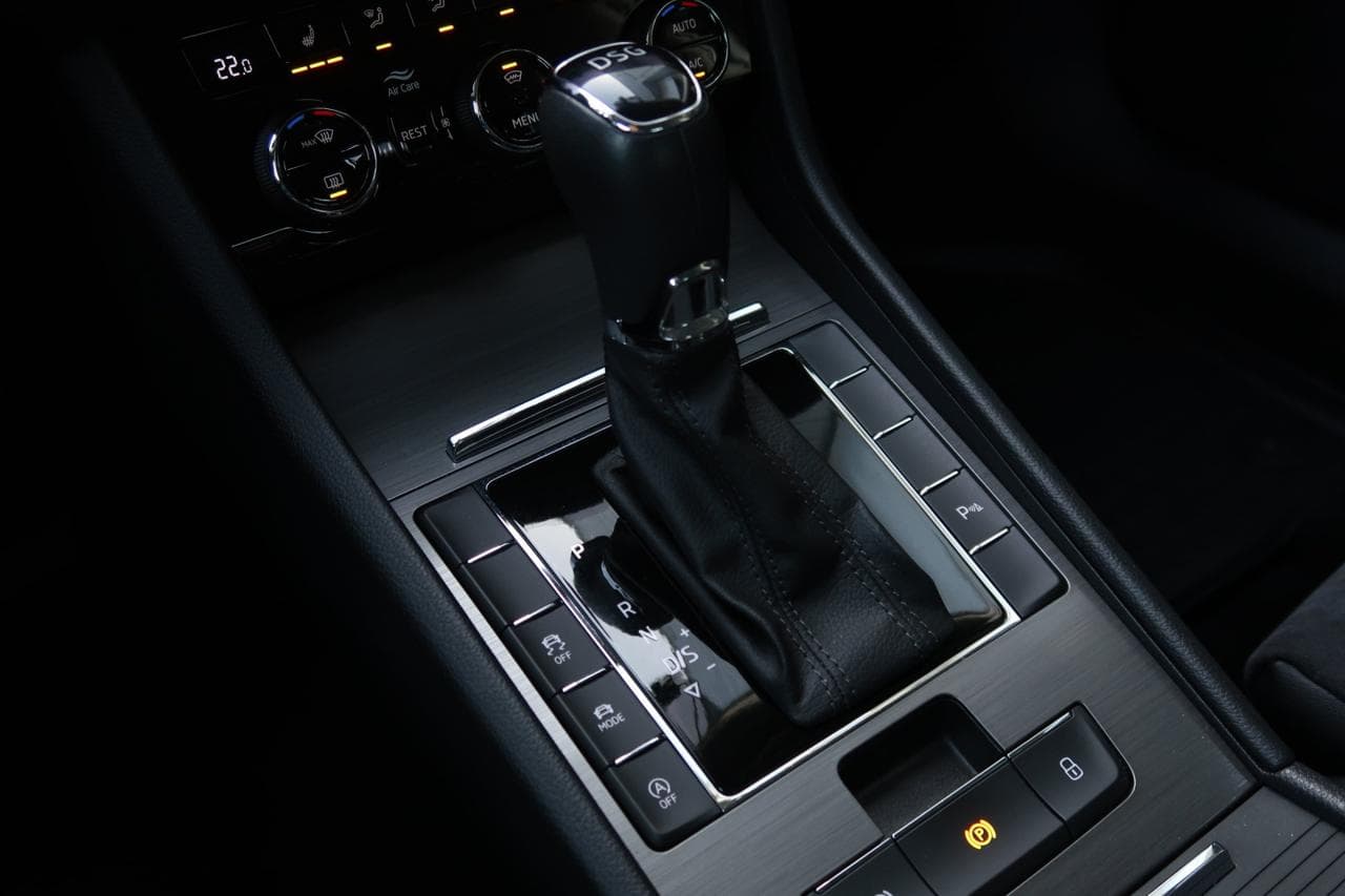 2019 Škoda SUPERB - 19