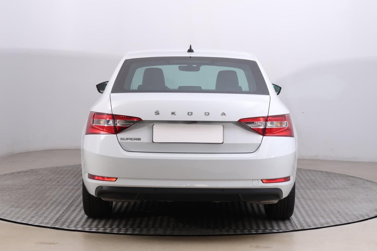 2019 Škoda SUPERB - 6