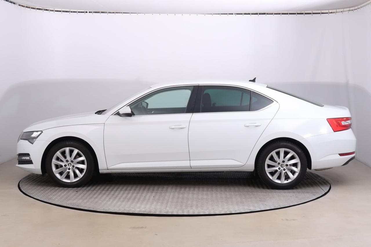2019 Škoda SUPERB - 4