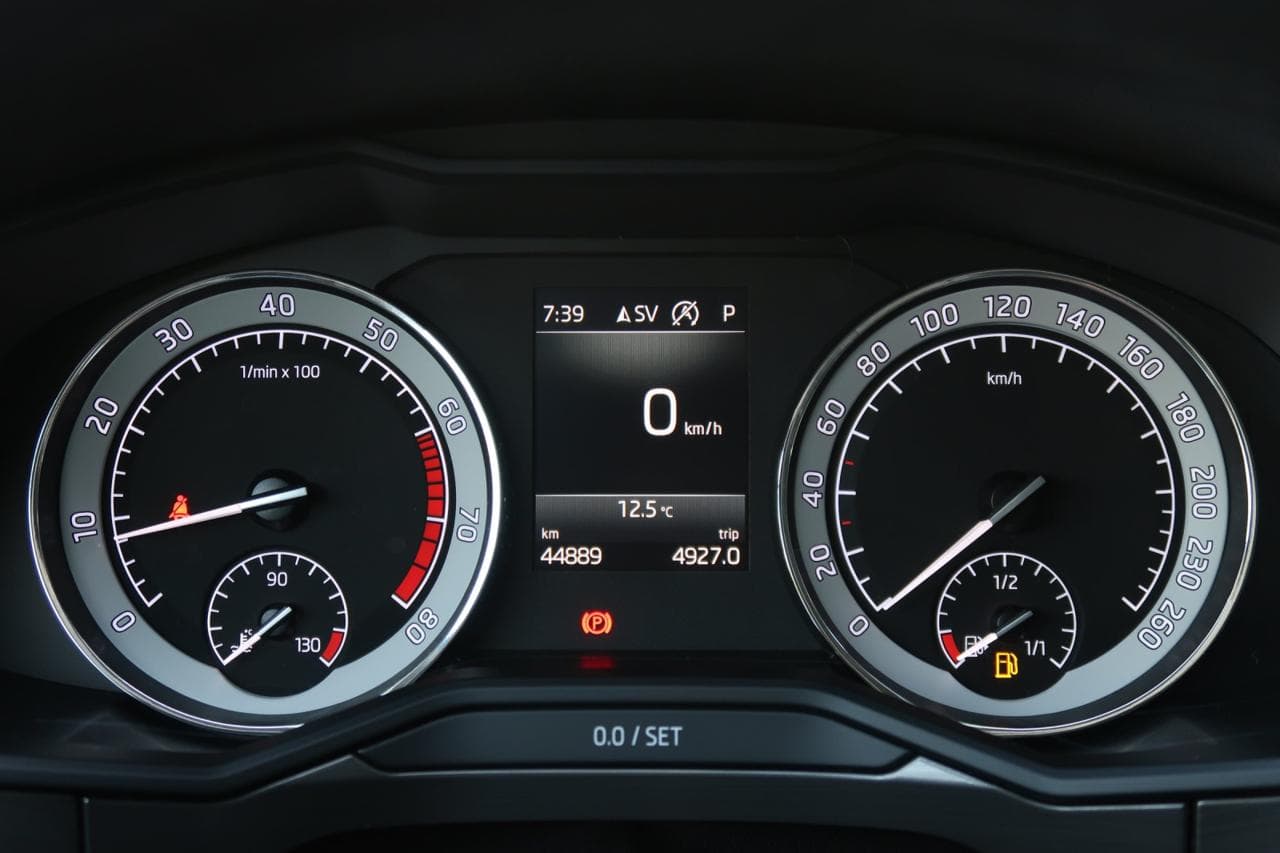 2019 Škoda SUPERB - 17