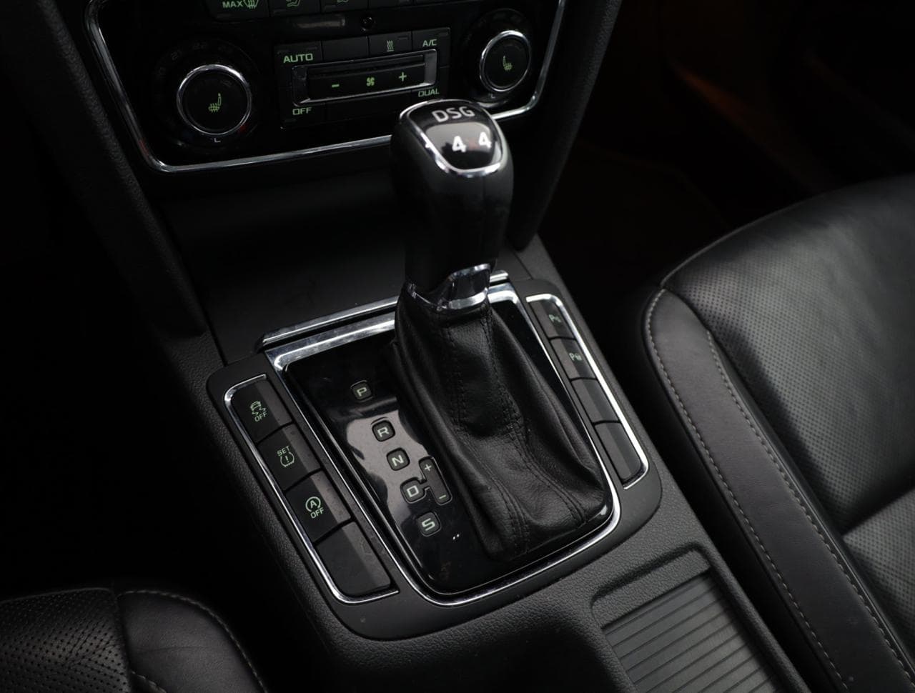 2013 Škoda SUPERB - 17