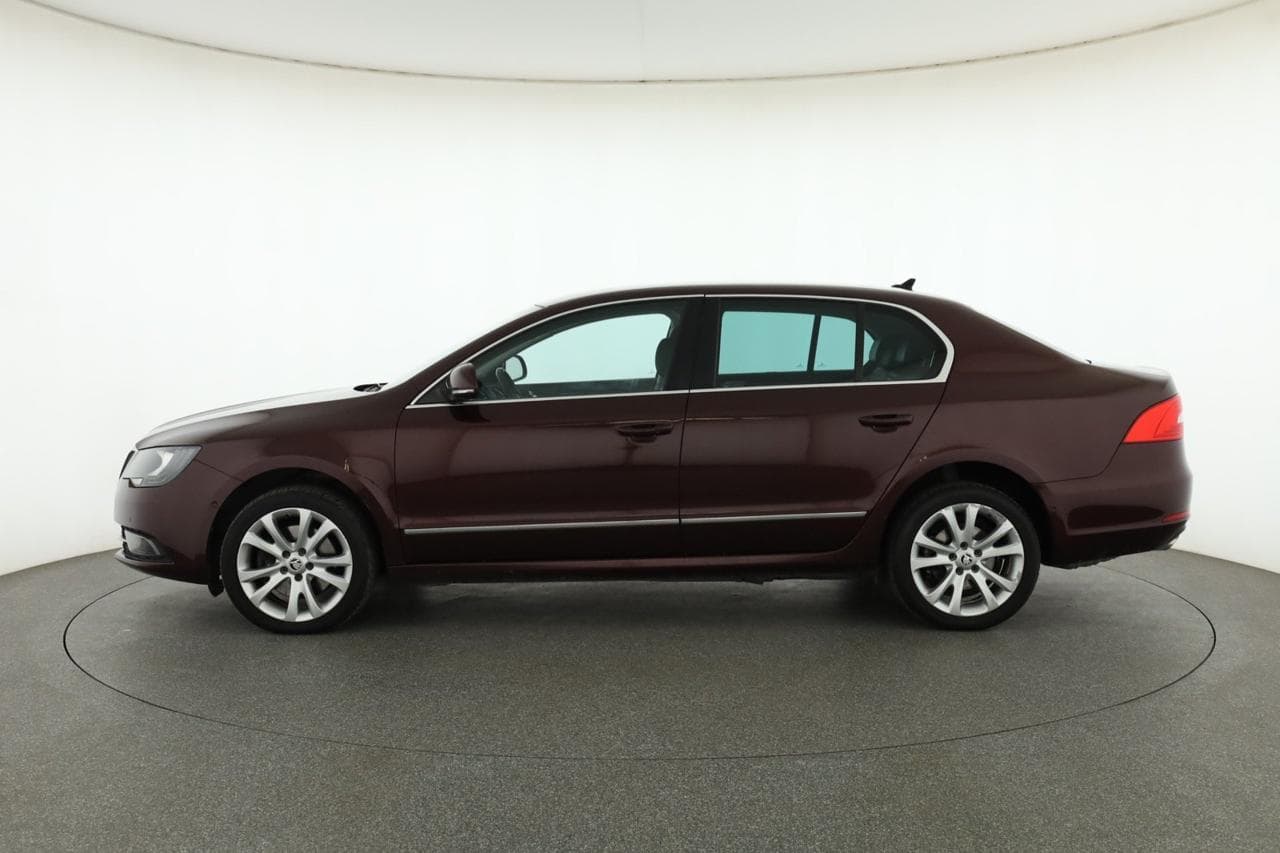 2013 Škoda SUPERB - 4