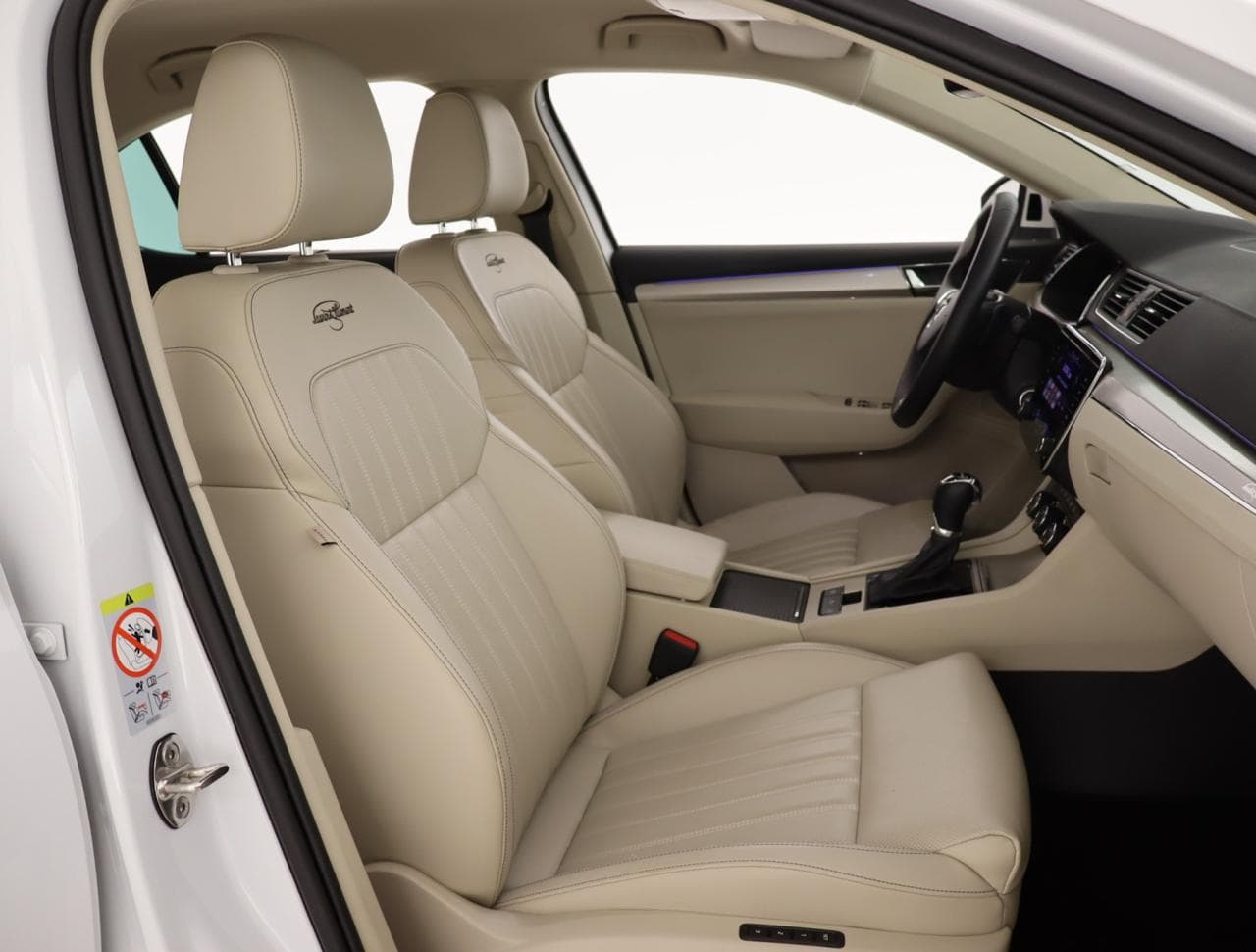 2023 Škoda SUPERB - 12