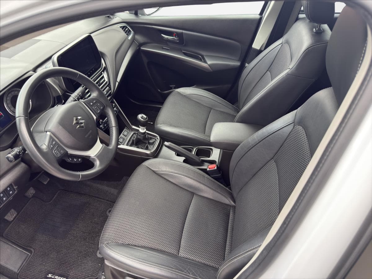 2023 Suzuki S-Cross - 23