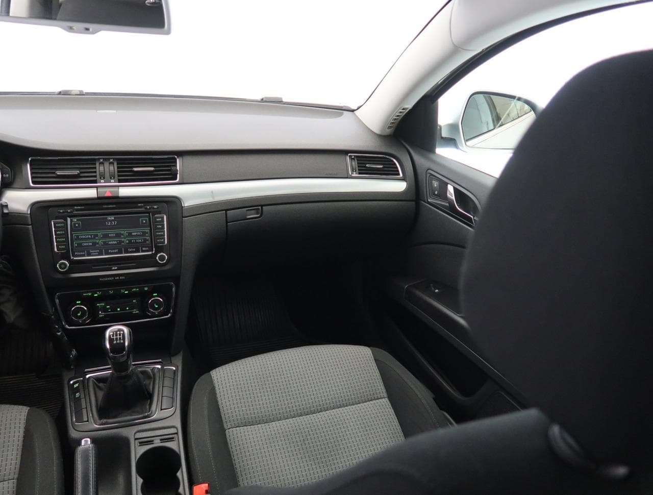 2008 Škoda SUPERB - 11