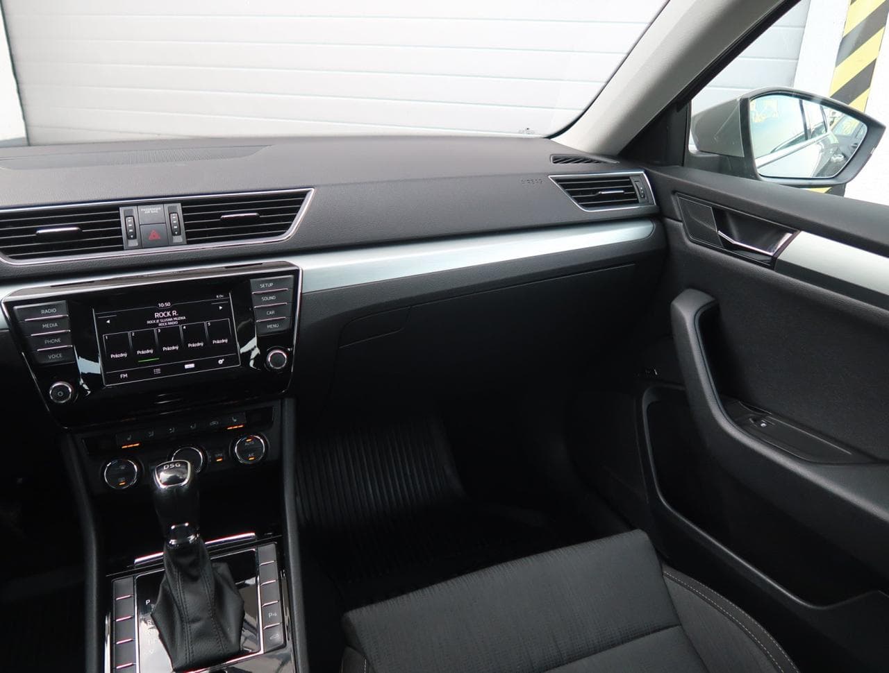 2015 Škoda SUPERB - 11