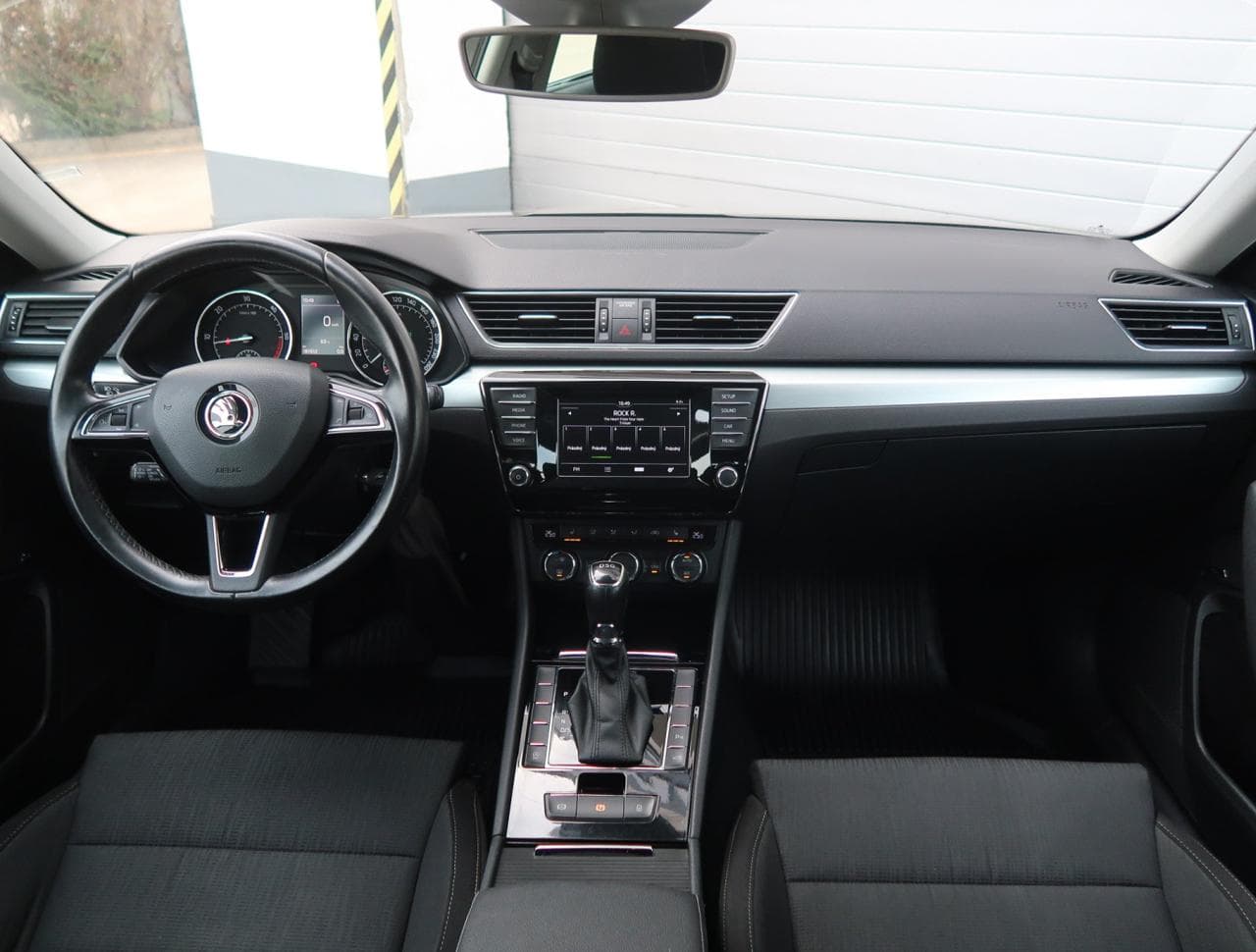 2015 Škoda SUPERB - 10