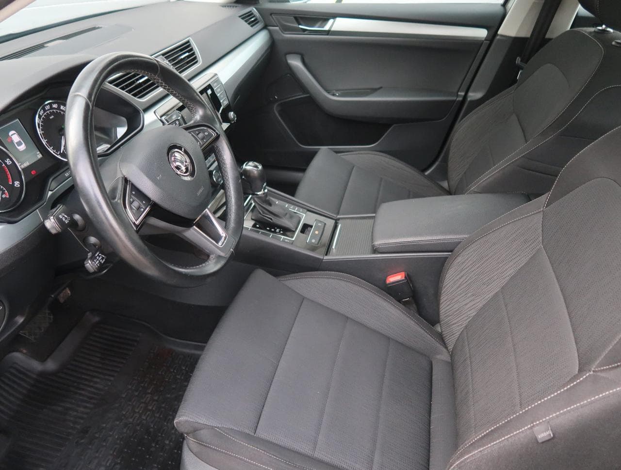2015 Škoda SUPERB - 16