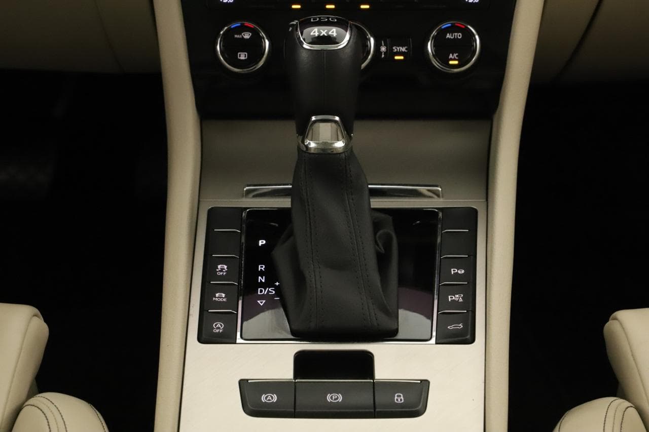 2022 Škoda SUPERB - 16